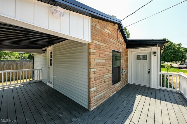 1319 Stratford Street, Barberton, OH 44203