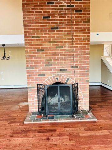 550 Southwick St, Agawam, MA 01030