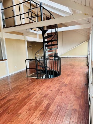 550 Southwick St, Agawam, MA 01030