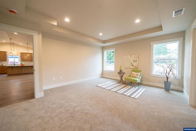 950 6th St, Lyons, OR 97358