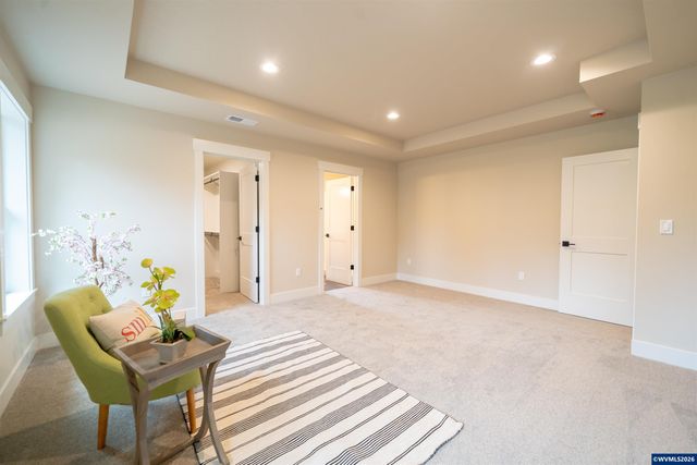 950 6th St, Lyons, OR 97358