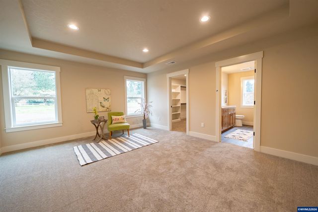 950 6th St, Lyons, OR 97358