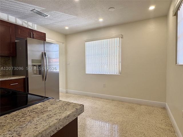 6777 SW 21st St 6779, Miami, FL 33155