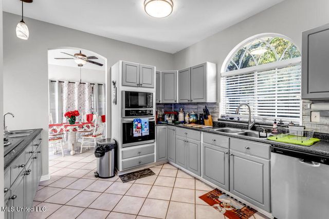 9 Pecan Lane, Long Beach, MS 39560