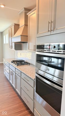 6933 Bayview Run, Mccordsville, IN 46055