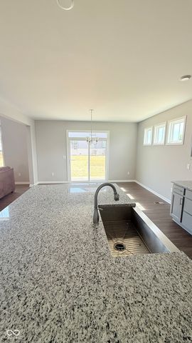 6933 Bayview Run, Mccordsville, IN 46055