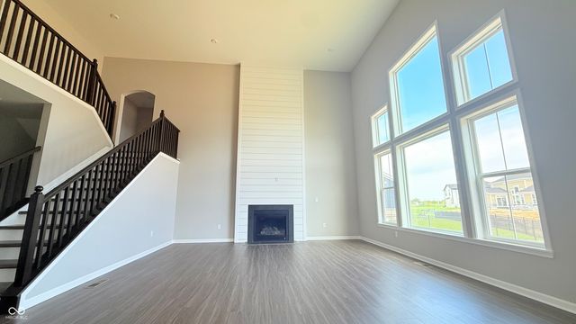 6933 Bayview Run, Mccordsville, IN 46055