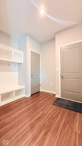 6933 Bayview Run, Mccordsville, IN 46055