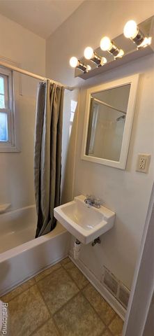 724 Alexandrine Ave Avenue, Mount Morris, MI 48458