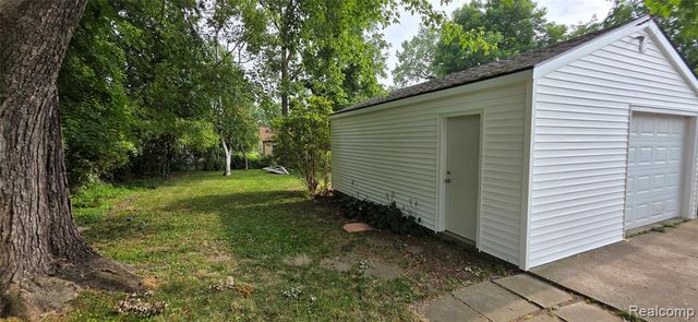 724 Alexandrine Ave Avenue, Mount Morris, MI 48458