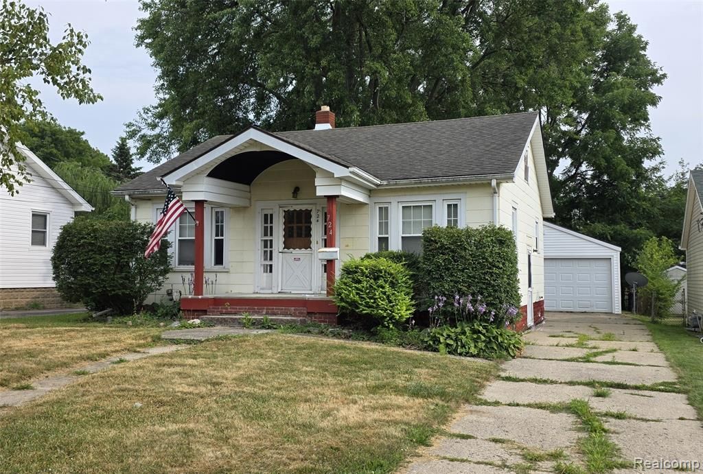 724 Alexandrine Ave Avenue, Mount Morris, MI 48458