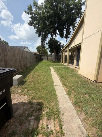 13310 Robinglen Drive, Houston, TX 77083