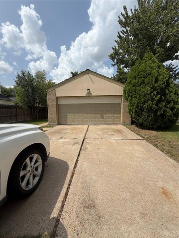 13310 Robinglen Drive, Houston, TX 77083