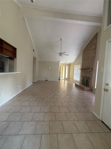 13310 Robinglen Drive, Houston, TX 77083