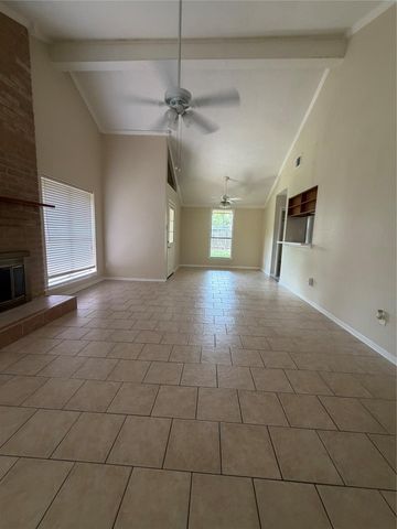 13310 Robinglen Drive, Houston, TX 77083