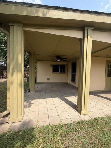 13310 Robinglen Drive, Houston, TX 77083