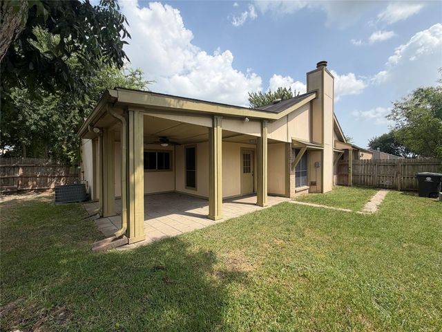 13310 Robinglen Drive, Houston, TX 77083