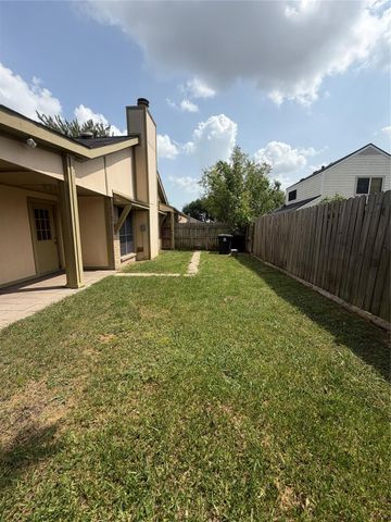 13310 Robinglen Drive, Houston, TX 77083