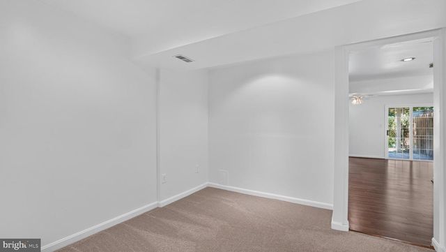 6632 COMMODORE CT, New Market, MD 21774