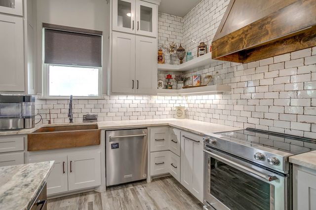11190 Light Road, Lipan, TX 76462