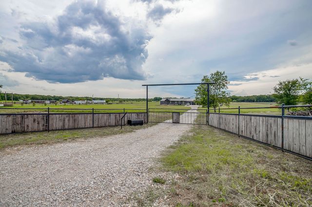 11190 Light Road, Lipan, TX 76462