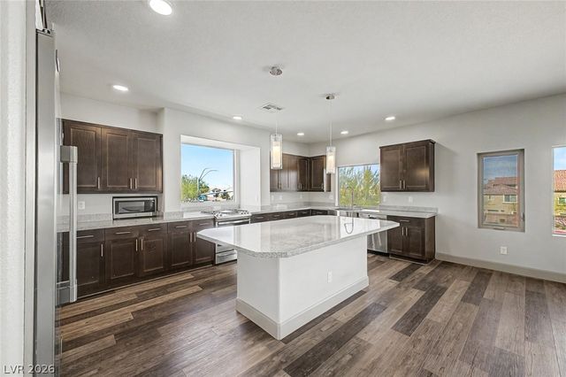 8106 Shale Canyon Street, Las Vegas, NV 89139