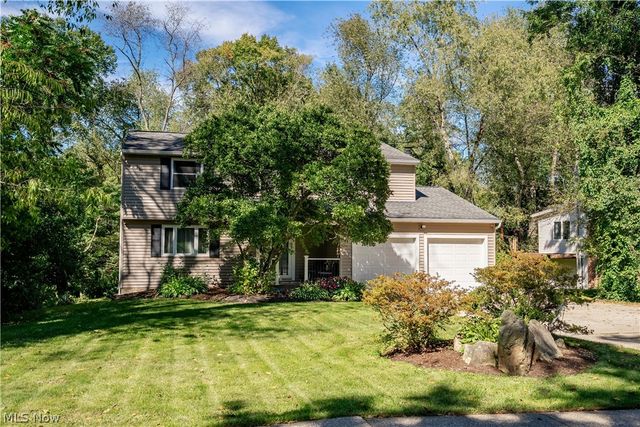 80 Merle Boulevard, Munroe Falls, OH 44262