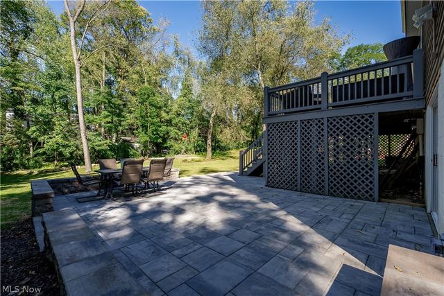 80 Merle Boulevard, Munroe Falls, OH 44262