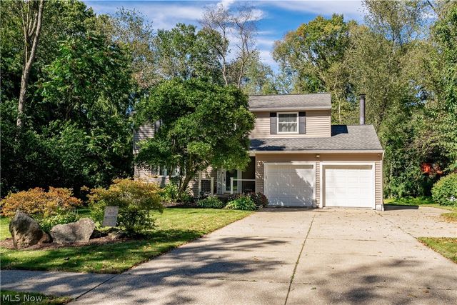 80 Merle Boulevard, Munroe Falls, OH 44262