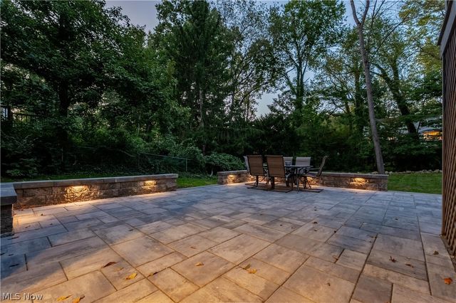 80 Merle Boulevard, Munroe Falls, OH 44262