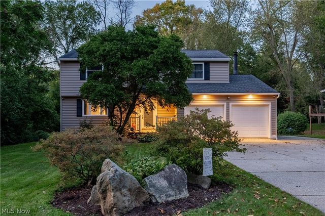 80 Merle Boulevard, Munroe Falls, OH 44262