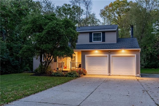 80 Merle Boulevard, Munroe Falls, OH 44262