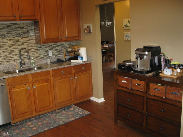 555 Dylan Drive, Avon, IN 46123