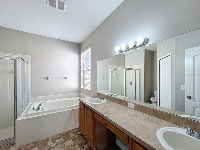 11426 VILLAGE BROOK DRIVE, Riverview, FL 33579