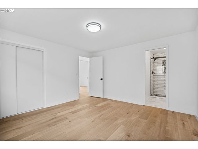 602 S VERMONT St, Portland, OR 97219