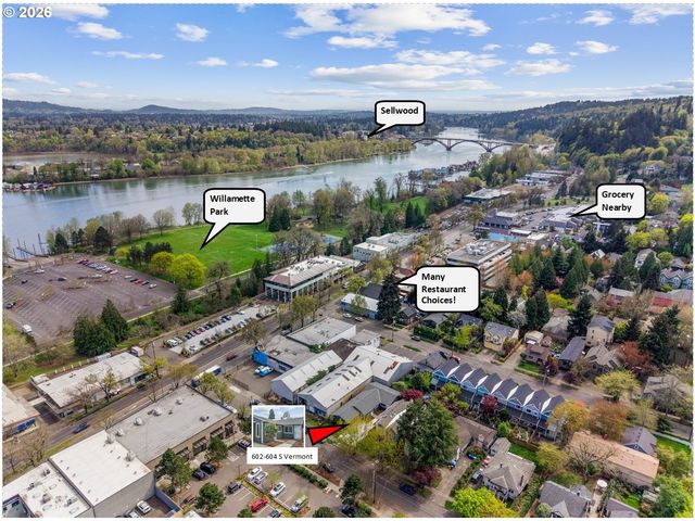 602 S VERMONT St, Portland, OR 97219