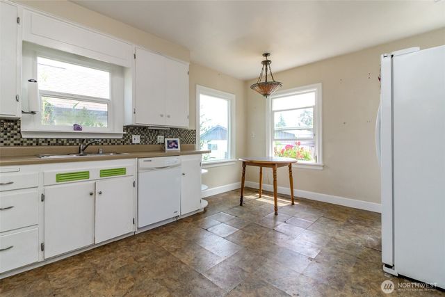 220 S 55th Street, Tacoma, WA 98408