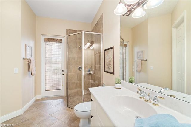 2046 Imperial CIR, Naples, FL 34110