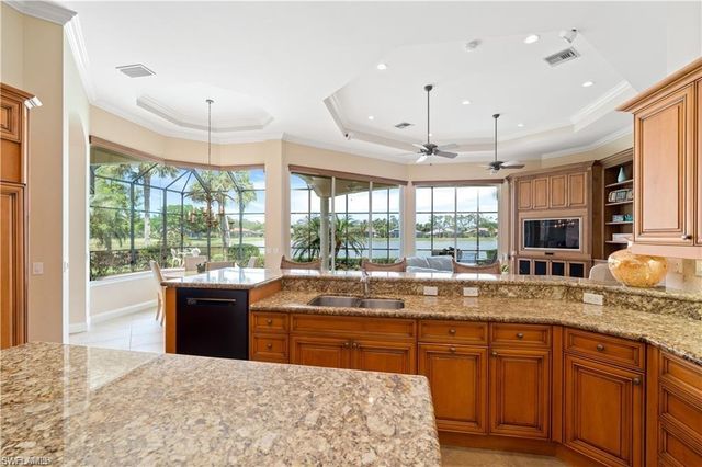 2046 Imperial CIR, Naples, FL 34110