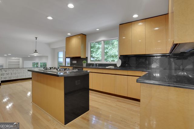 4960 Hidden Branches Circle, Dunwoody, GA 30338