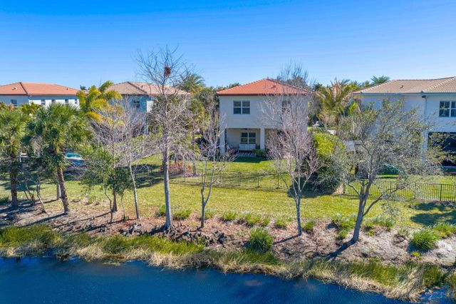 168 Andros Harbour Place, Jupiter, FL 33458