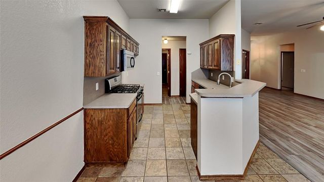 2212 SW 141st Place, Oklahoma City, OK 73170