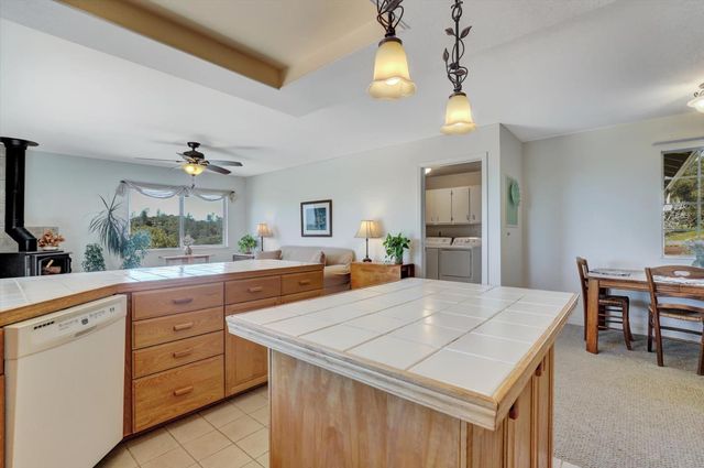 10952 Gopher Mine Trl, Grass Valley, CA 95949