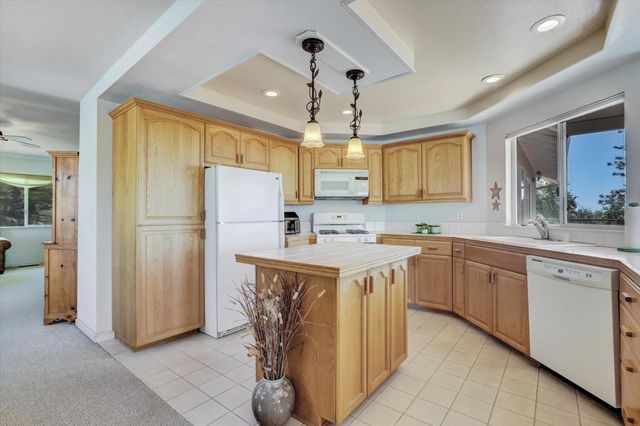 10952 Gopher Mine Trl, Grass Valley, CA 95949