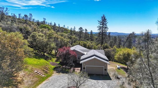 10952 Gopher Mine Trl, Grass Valley, CA 95949