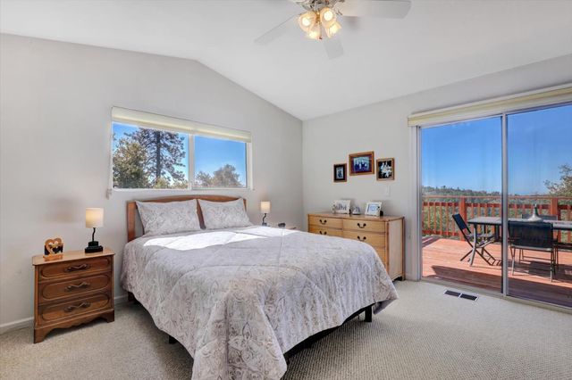 10952 Gopher Mine Trl, Grass Valley, CA 95949