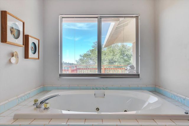 10952 Gopher Mine Trl, Grass Valley, CA 95949