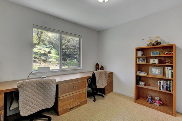 10952 Gopher Mine Trl, Grass Valley, CA 95949