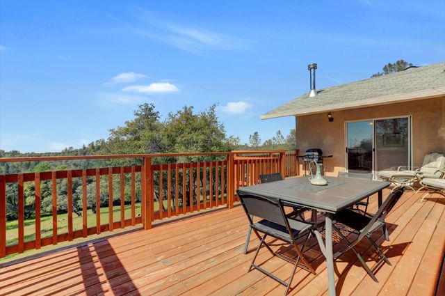 10952 Gopher Mine Trl, Grass Valley, CA 95949