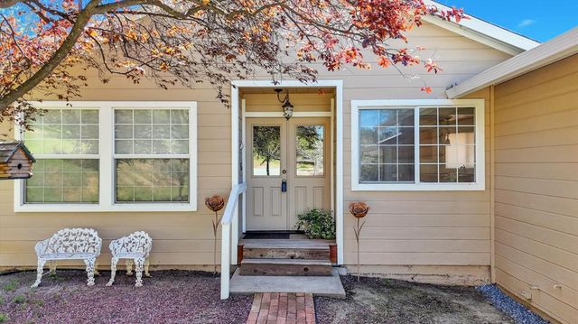 10952 Gopher Mine Trl, Grass Valley, CA 95949